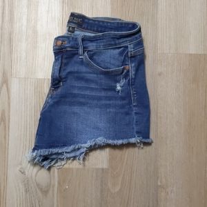 EUC Judy Blue cut-off shorts size L